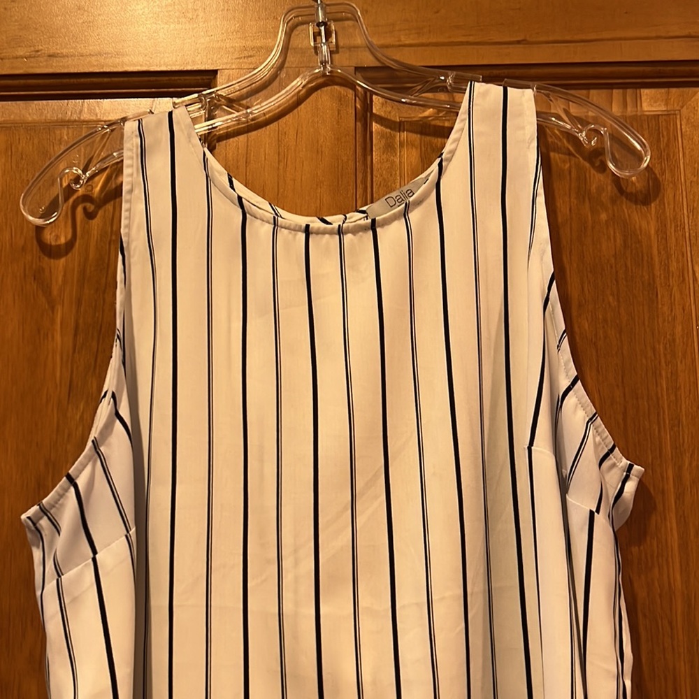 Dalia sleeveless blouse - Picture 2 of 4
